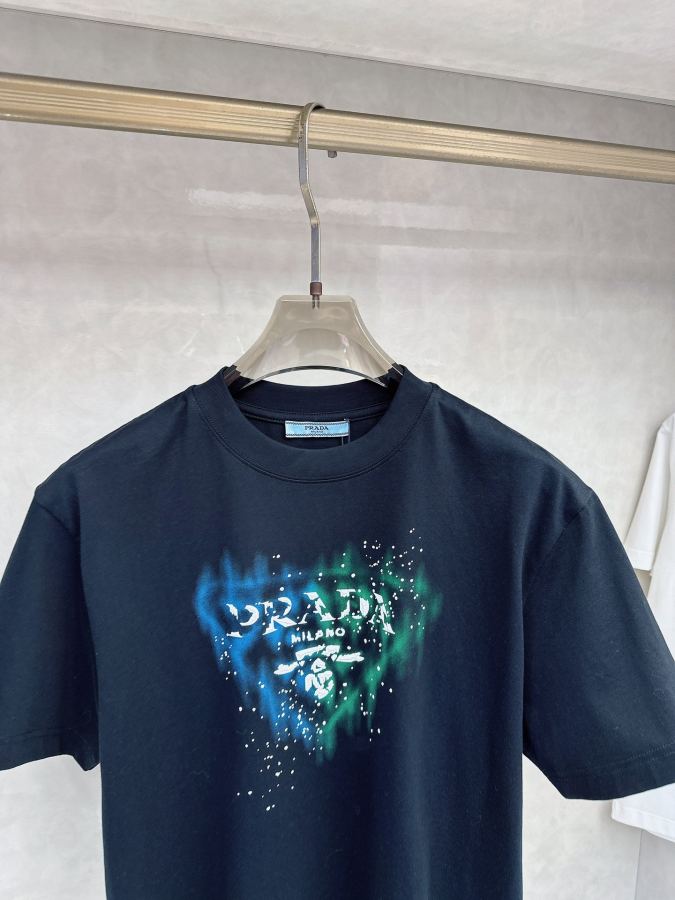 1:1 Replica Prada men Prada 2026ss T logo — Premium Replica — photo 3