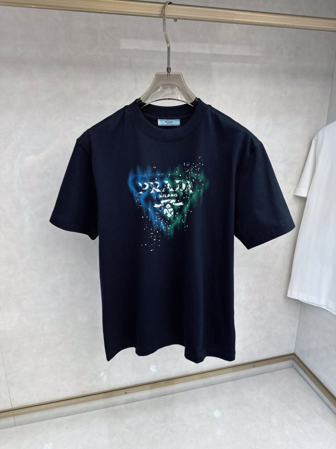 1:1 Replica Prada men Prada 2026ss T logo — Premium Replica — photo 2
