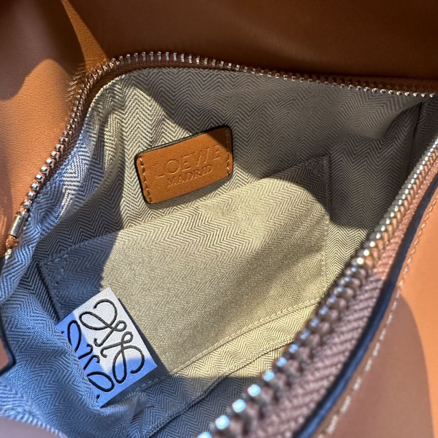 1:1 Replica LOEWE bag Loewe Puzzle — AAA Quality Replica — photo 9