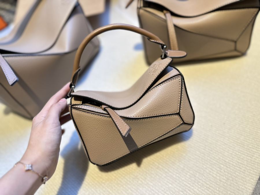 1:1 Replica LOEWE bag Gift box packaging — AAA Quality Replica — photo 2