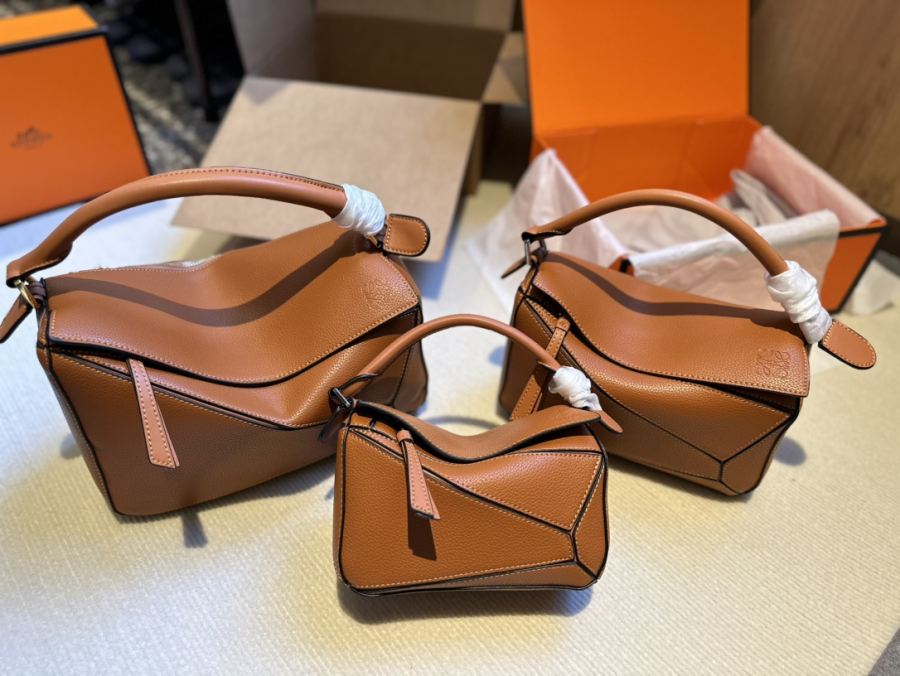 1:1 Replica LOEWE bag Gift box packaging — AAA Quality Replica — photo 6