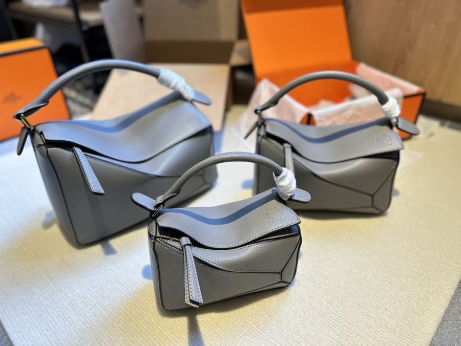 1:1 Replica LOEWE bag Gift box packaging — Premium Replica — photo 3
