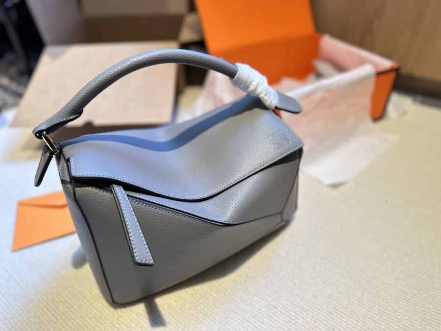1:1 Replica LOEWE bag Gift box packaging — Premium Replica — photo 6