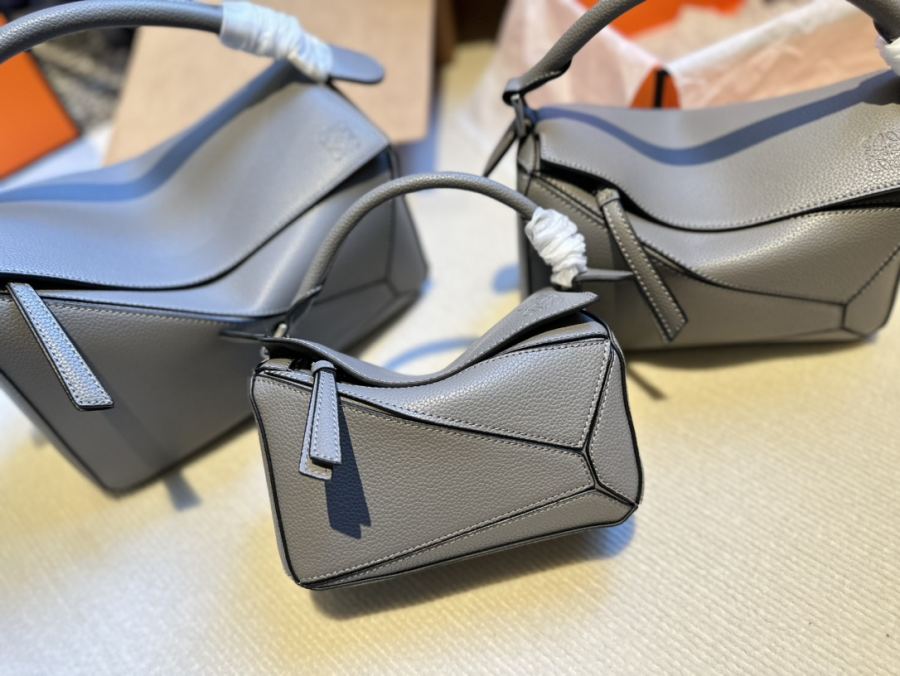 1:1 Replica LOEWE bag Gift box packaging — Premium Replica — photo 4