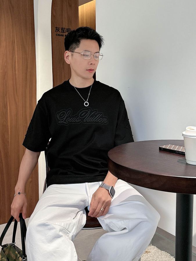 1:1 Replica LV men LV 2026 T — Premium Replica — photo 6