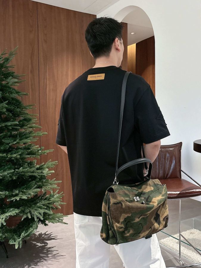 1:1 Replica LV men LV 2026 T — Premium Replica — photo 8