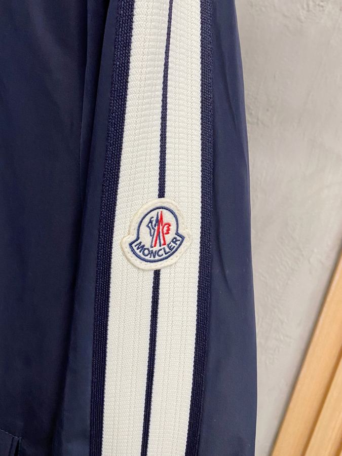 1:1 Replica Moncler down jacket D -49 Moncler # 25 — 1:1 Replica — photo 4