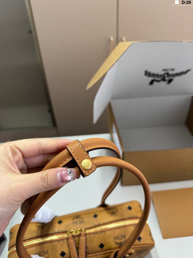 1:1 Replica MCM bag — photo 5