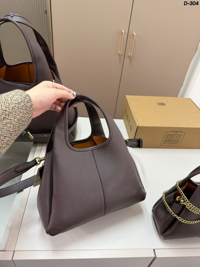 1:1 Replica COACH bag Medium — 1:1 Replica — photo 4