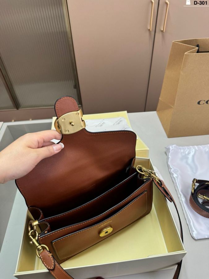1:1 Replica COACH bag — AAA Quality Replica — photo 9