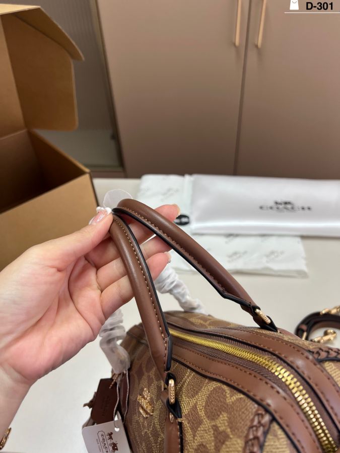 1:1 Replica COACH bag — AAA Quality Replica — photo 2