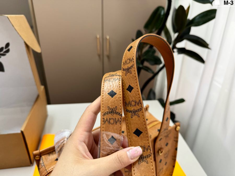 1:1 Replica MCM bag — photo 7