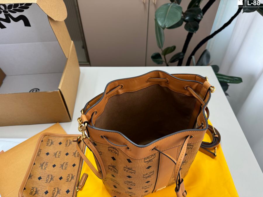 1:1 Replica MCM bag — photo 9