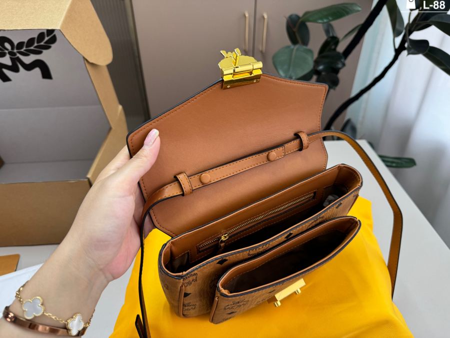 1:1 Replica MCM bag — photo 9