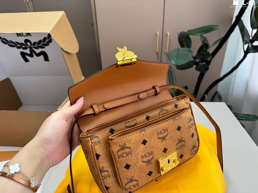 1:1 Replica MCM bag — photo 8