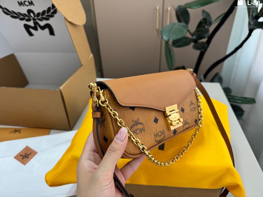 1:1 Replica MCM bag — photo 2