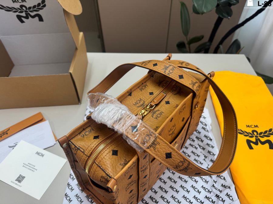 1:1 Replica MCM bag — photo 5