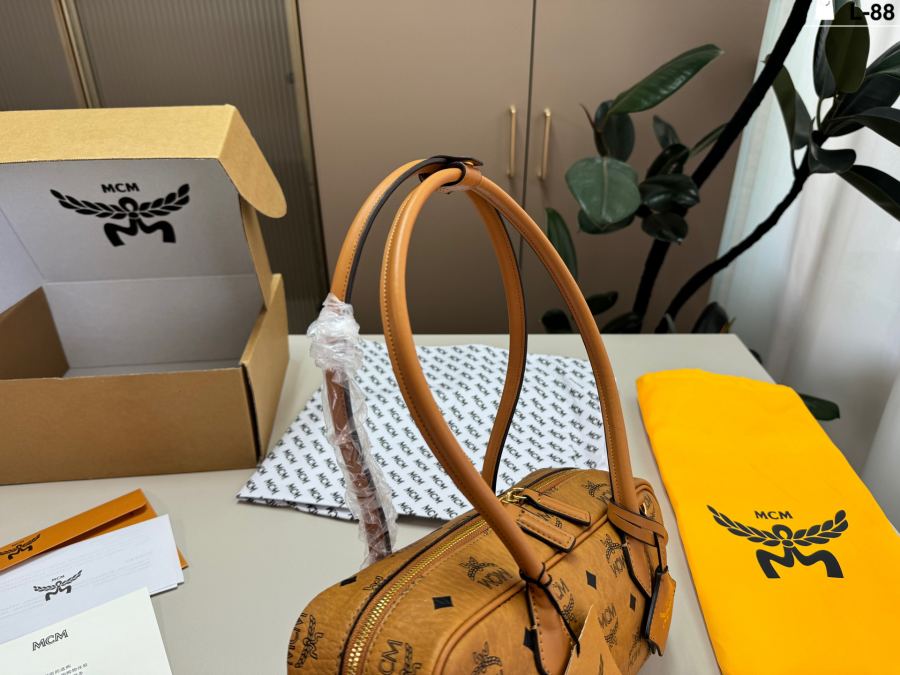 1:1 Replica MCM bag — photo 8