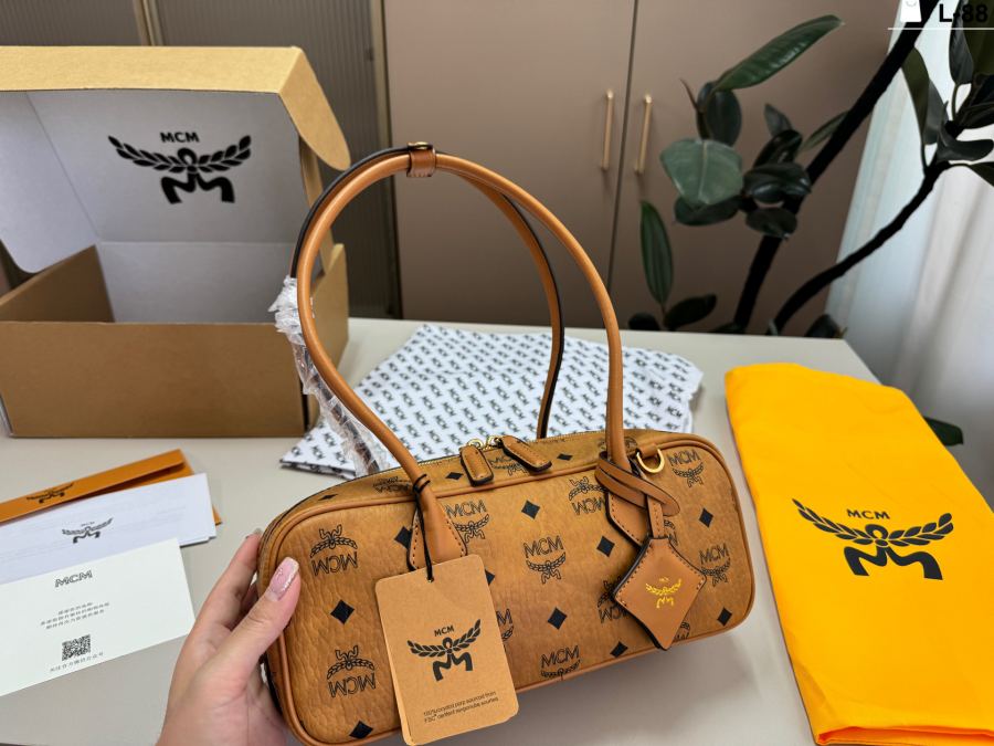 1:1 Replica MCM bag — photo 6