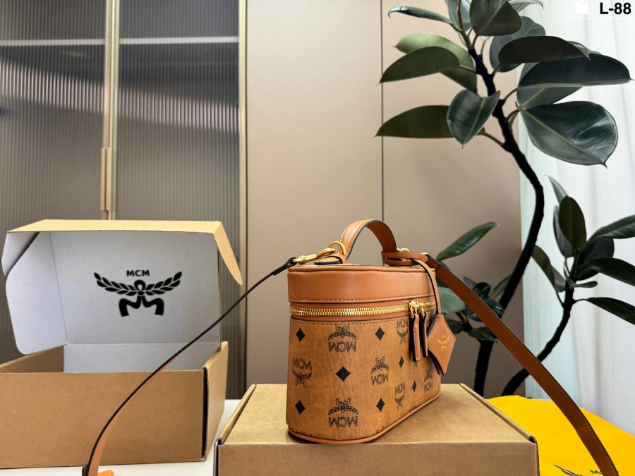 1:1 Replica MCM bag — photo 2