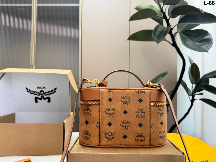 1:1 Replica MCM bag — photo 4