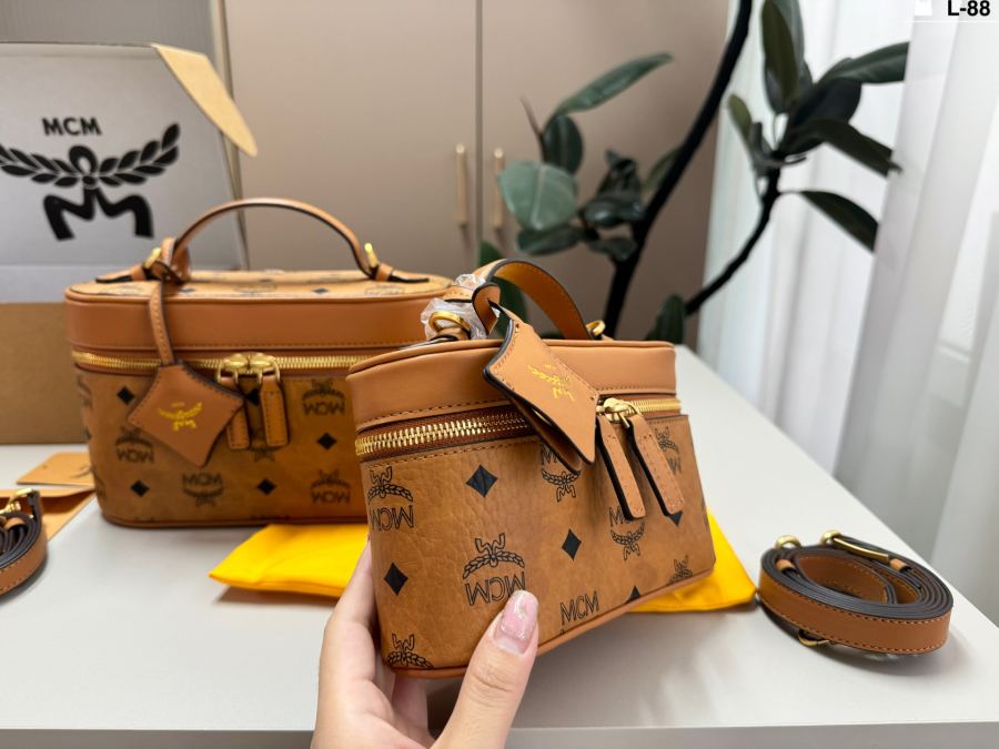 1:1 Replica MCM bag Small 19cm — 1:1 Replica — photo 2