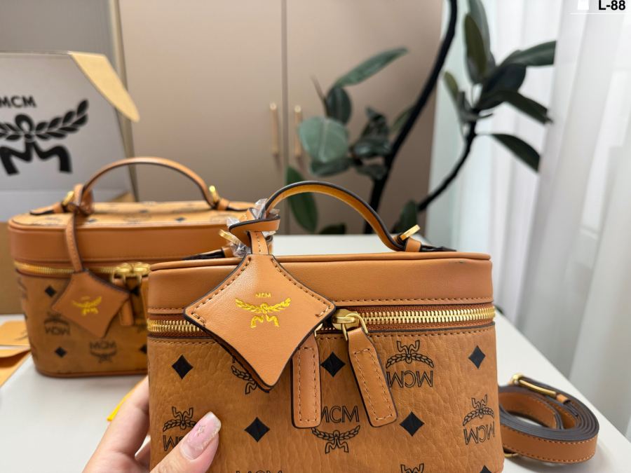 1:1 Replica MCM bag Small 19cm — 1:1 Replica — photo 6