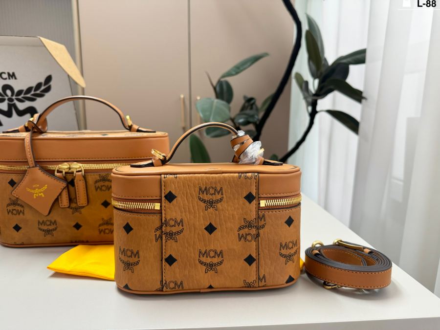 1:1 Replica MCM bag Small 19cm — 1:1 Replica — photo 4