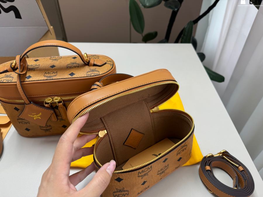 1:1 Replica MCM bag Small 19cm — 1:1 Replica — photo 9