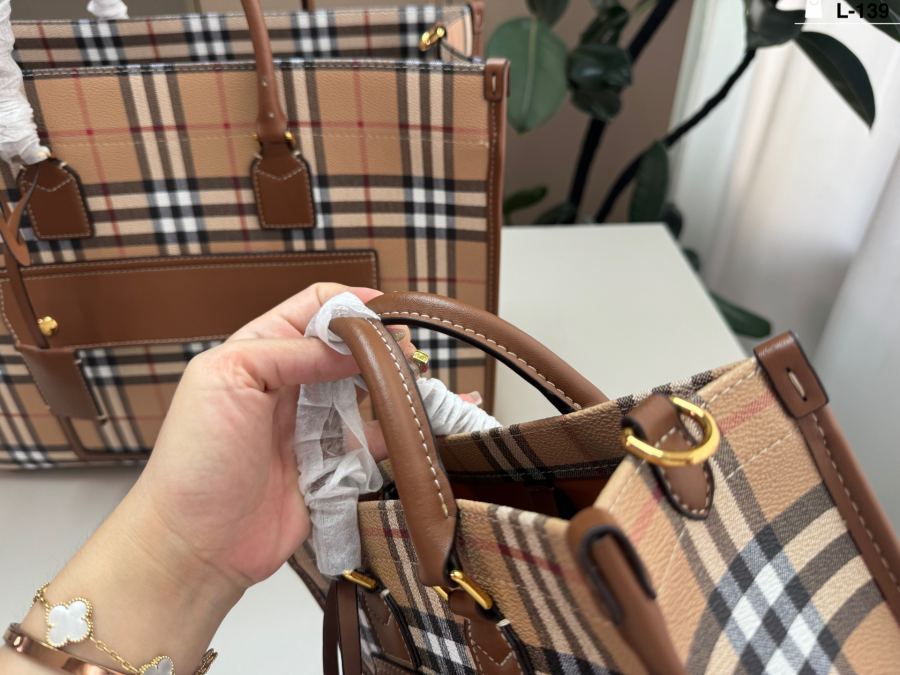1:1 Replica Burberry bag small — 1:1 Replica — photo 6