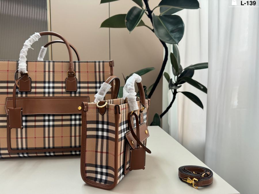 1:1 Replica Burberry bag small — 1:1 Replica — photo 2