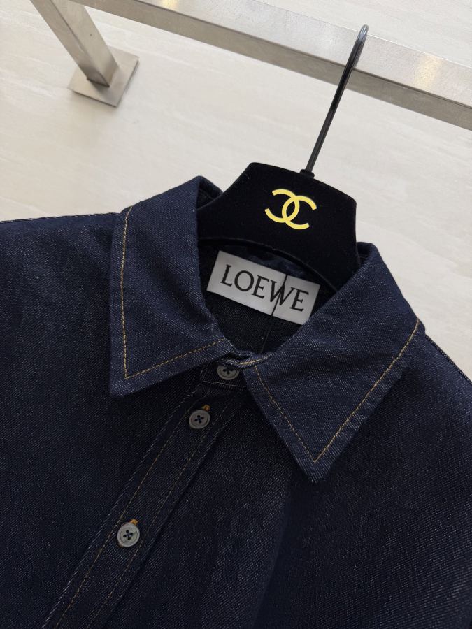 1:1 Replica LOEWE Women ²⁶ — Premium Replica — photo 3