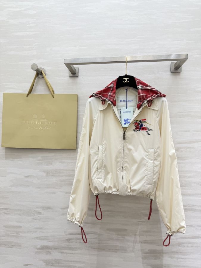 1:1 Replica Burberry Women 𝐁𝐮𝐫𝐛𝐞𝐫𝐫𝐲 𝐄𝐪𝐮𝐞𝐬𝐭𝐫𝐢𝐚𝐧 𝐉𝐚? — AAA Quality Replica — photo 5