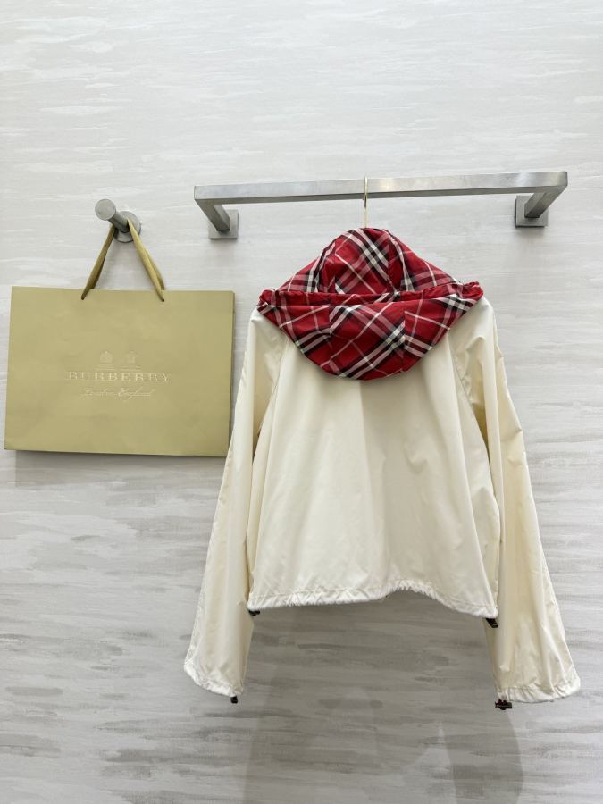 1:1 Replica Burberry Women 𝐁𝐮𝐫𝐛𝐞𝐫𝐫𝐲 𝐄𝐪𝐮𝐞𝐬𝐭𝐫𝐢𝐚𝐧 𝐉𝐚? — AAA Quality Replica — photo 6