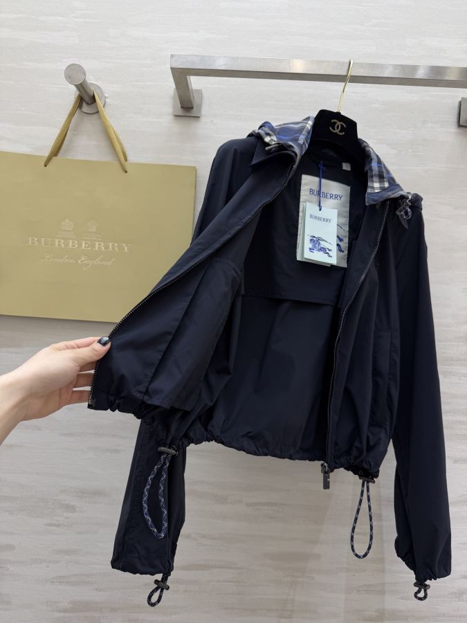1:1 Replica Burberry Women 𝐁𝐮𝐫𝐛𝐞𝐫𝐫𝐲 𝐄𝐪𝐮𝐞𝐬𝐭𝐫𝐢𝐚𝐧 𝐉𝐚? — Premium Replica — photo 8
