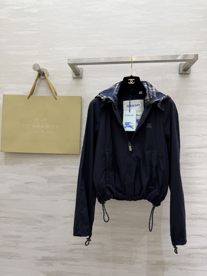 1:1 Replica Burberry Women 𝐁𝐮𝐫𝐛𝐞𝐫𝐫𝐲 𝐄𝐪𝐮𝐞𝐬𝐭𝐫𝐢𝐚𝐧 𝐉𝐚? — Premium Replica — photo 7