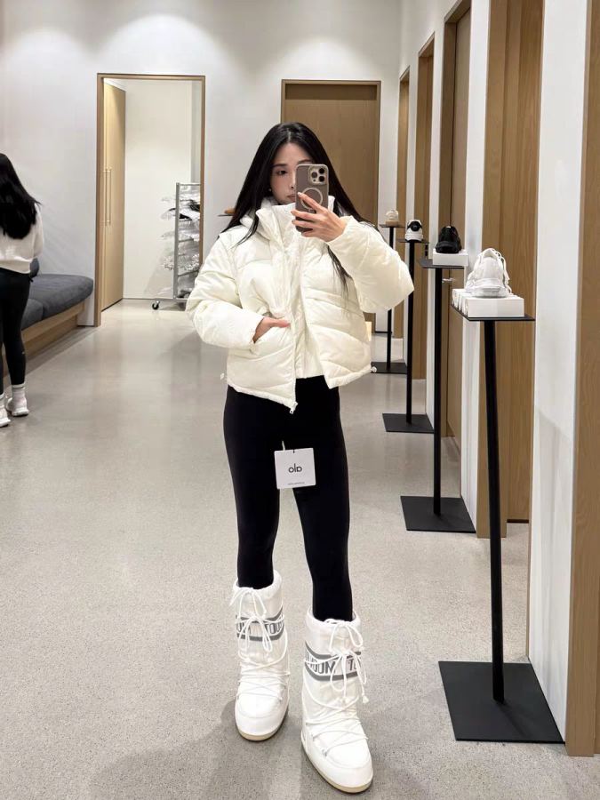 1:1 Replica Alo Jacket White — Premium Replica — photo 4