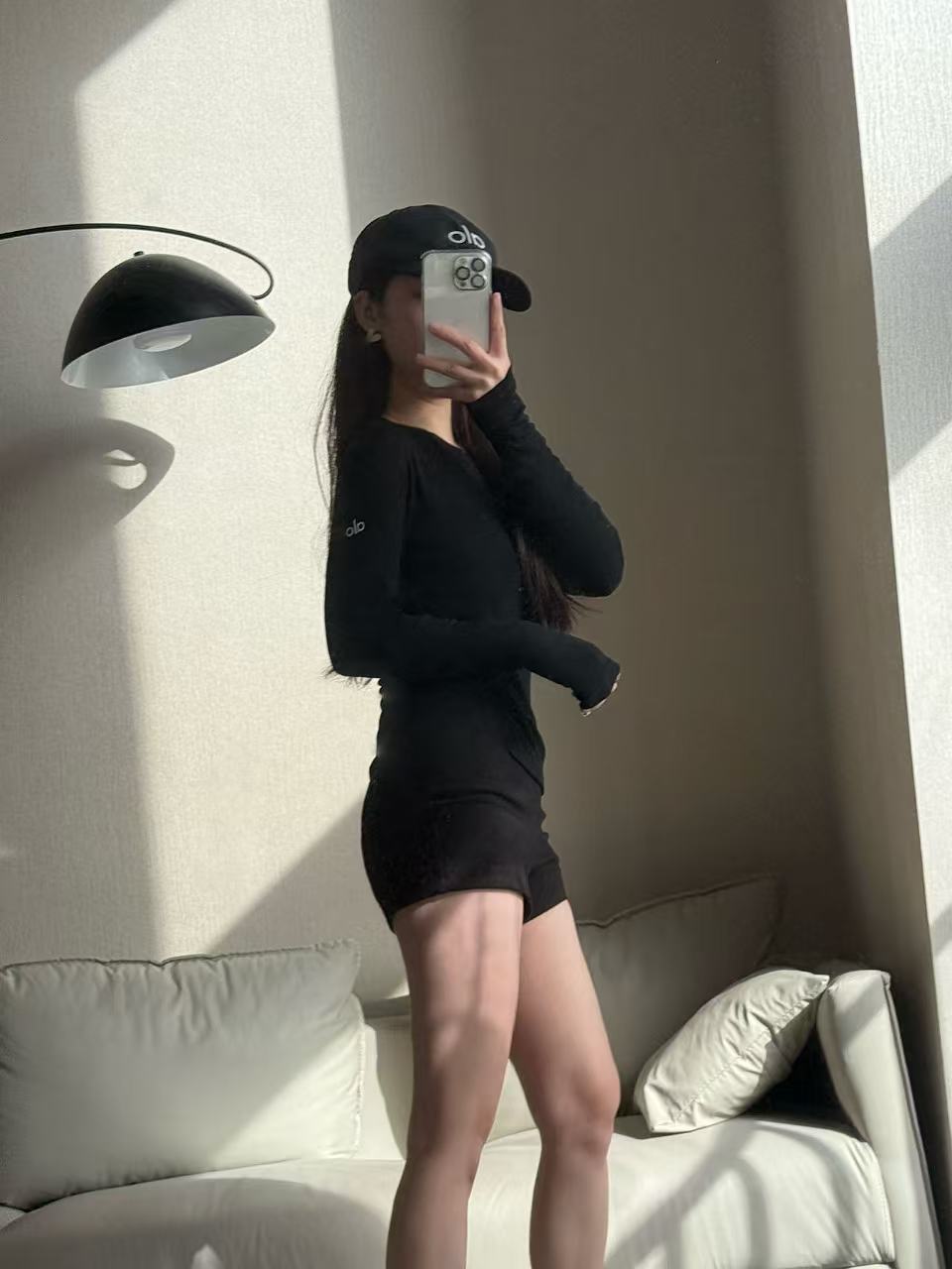 1:1 Replica Alo Long sleeve Black — AAA Quality Replica — photo 2