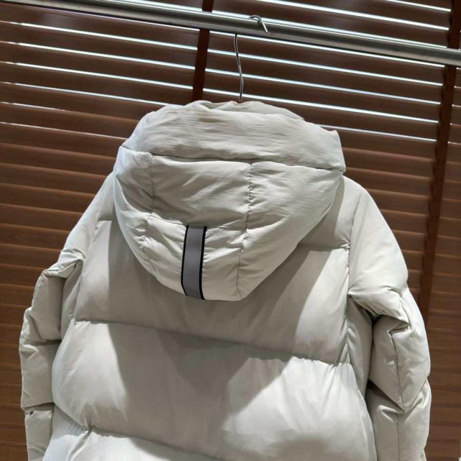 1:1 Replica GOOSE down jacket, top version — AAA Quality Replica — photo 9