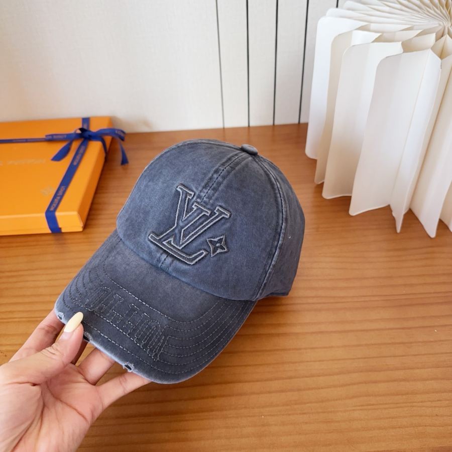 1:1 Replica Louis Vuitton hat Louis Vuitton LV — 1:1 Replica — photo 3