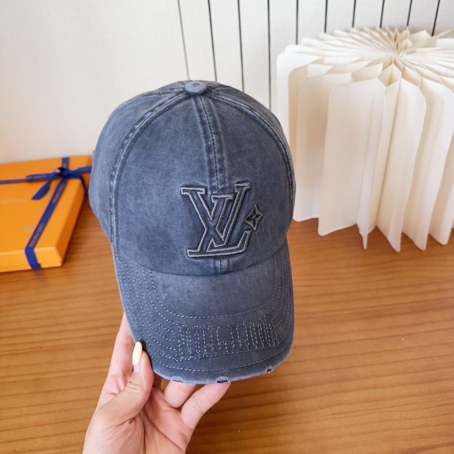 1:1 Replica Louis Vuitton hat Louis Vuitton LV — 1:1 Replica — photo 7