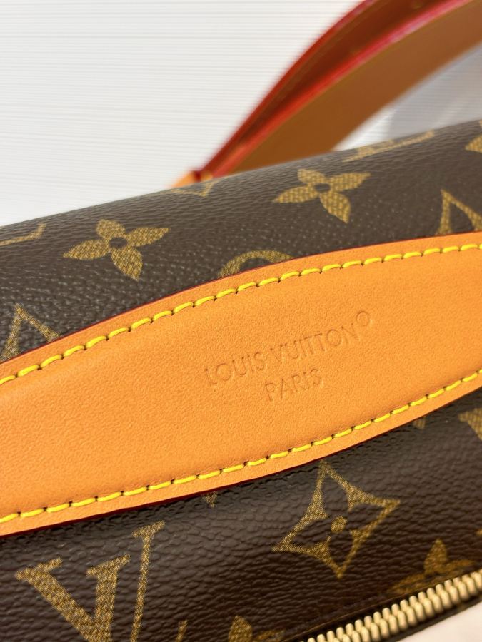 1:1 Replica purse — photo 9