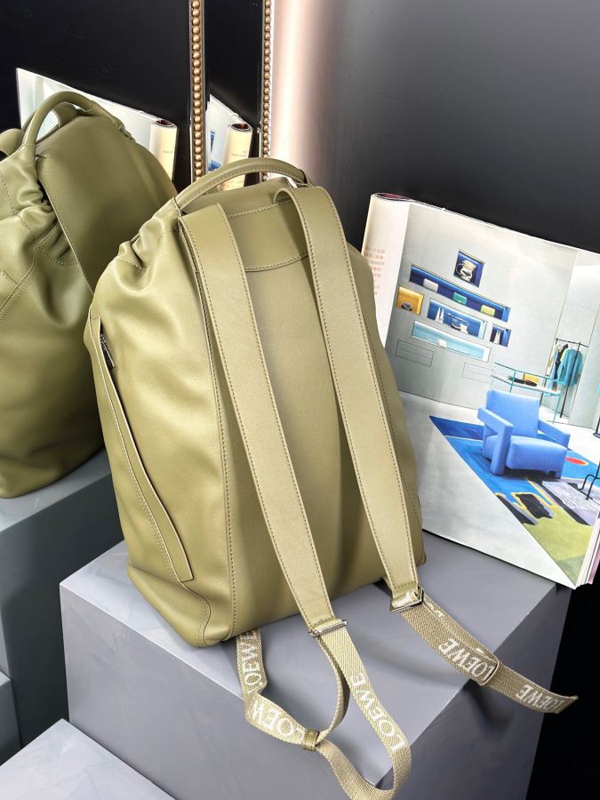 1:1 Replica LOEWE bag 𝘍𝘭𝘢𝘮𝘦𝘯𝘤𝘰 Backpack — 1:1 Replica For Sale — photo 4