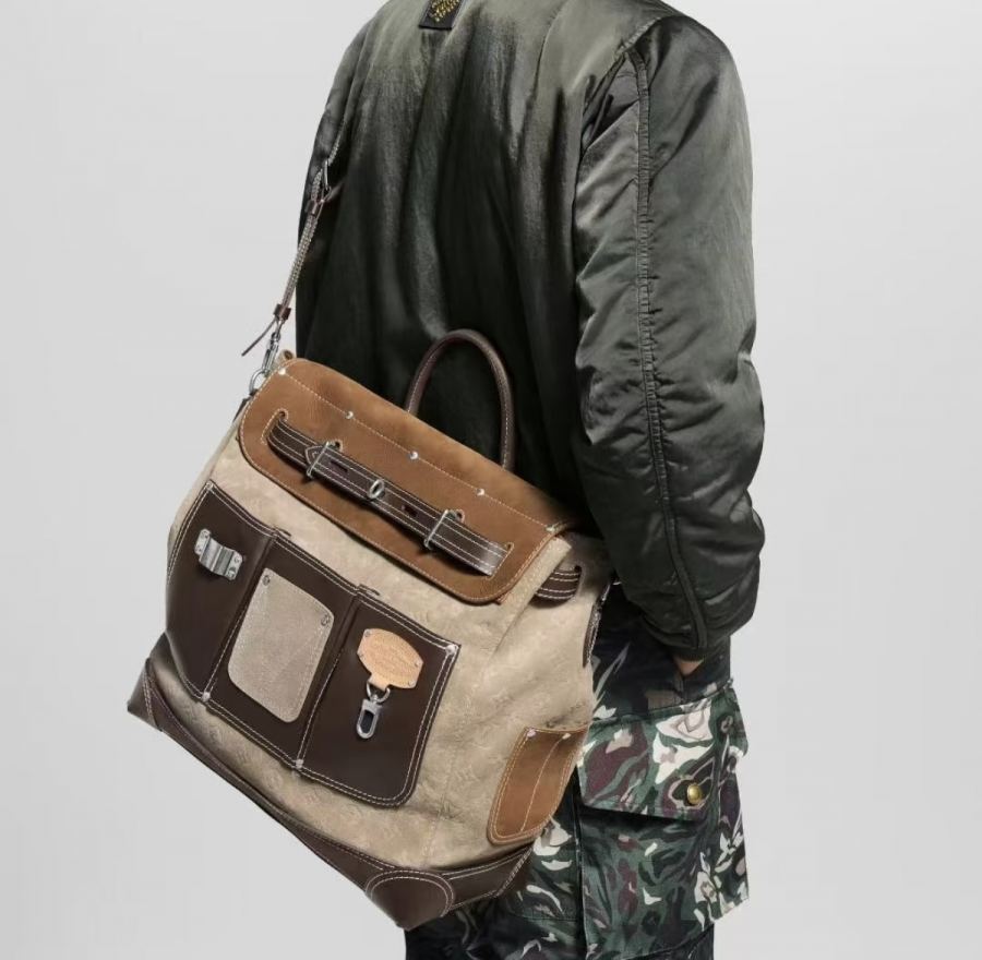 1:1 Replica Briefcase M26019 color matching — AAA Quality Replica — photo 2