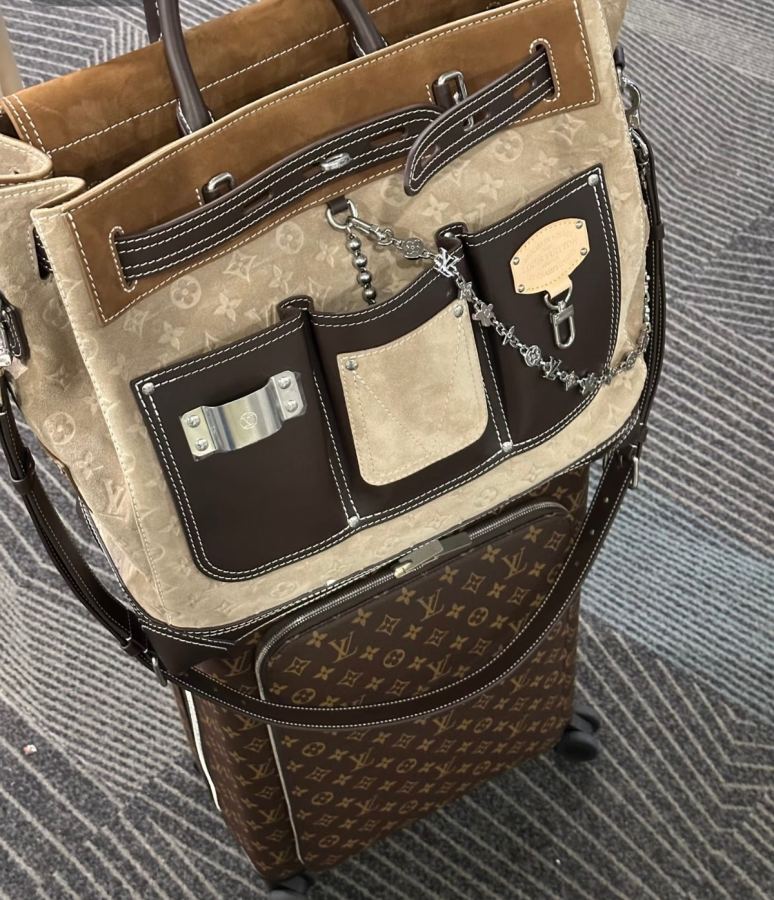 1:1 Replica Briefcase M26019 color matching — AAA Quality Replica — photo 5