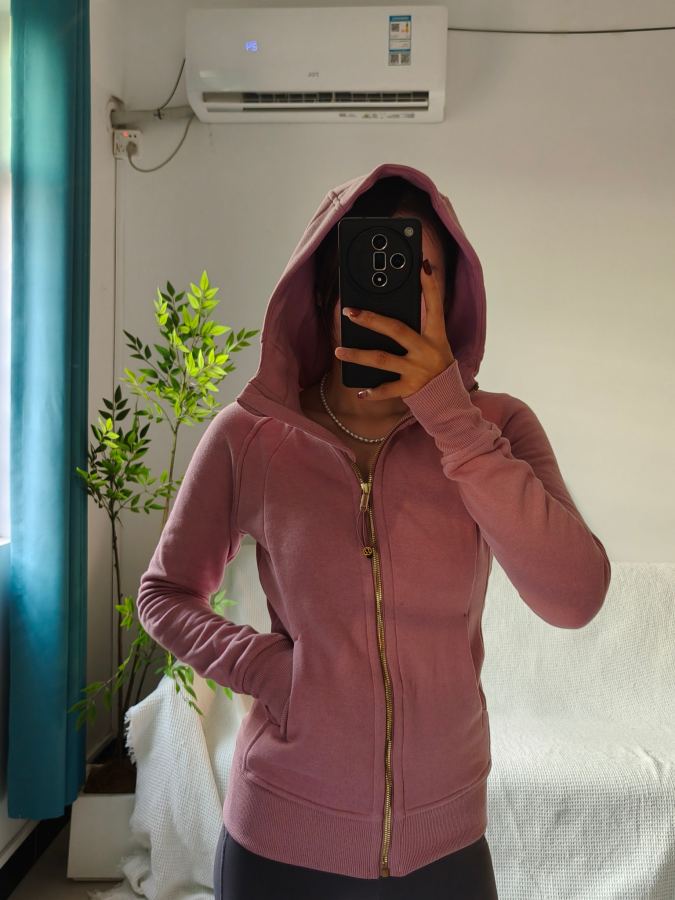 1:1 Replica Lulu Jacket rouge rose — AAA Quality Replica — photo 2