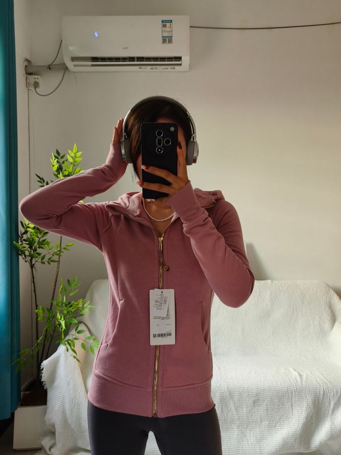 1:1 Replica Lulu Jacket rouge rose — AAA Quality Replica — photo 5