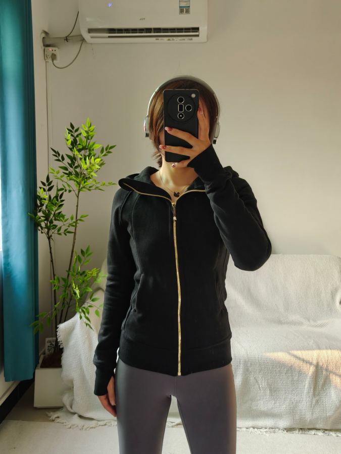 1:1 Replica Lulu Jacket black gold label — AAA Quality Replica — photo 4