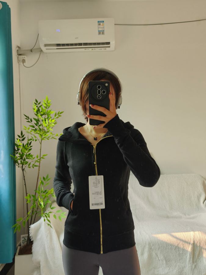 1:1 Replica Lulu Jacket black gold label — AAA Quality Replica — photo 3