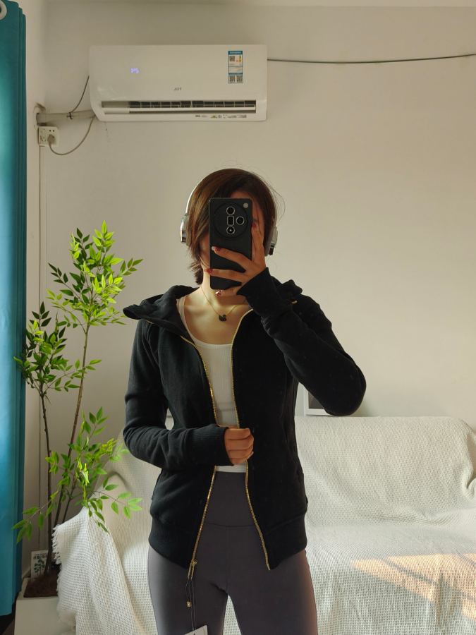 1:1 Replica Lulu Jacket black gold label — AAA Quality Replica — photo 6